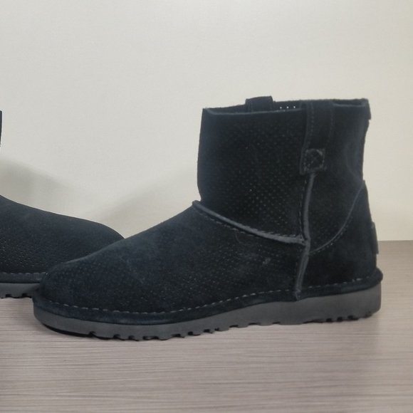 UGG Classic Unlined Mini Perforated Boot, Black Suede, Womens Size 5 & 6 - Picture 6 of 9